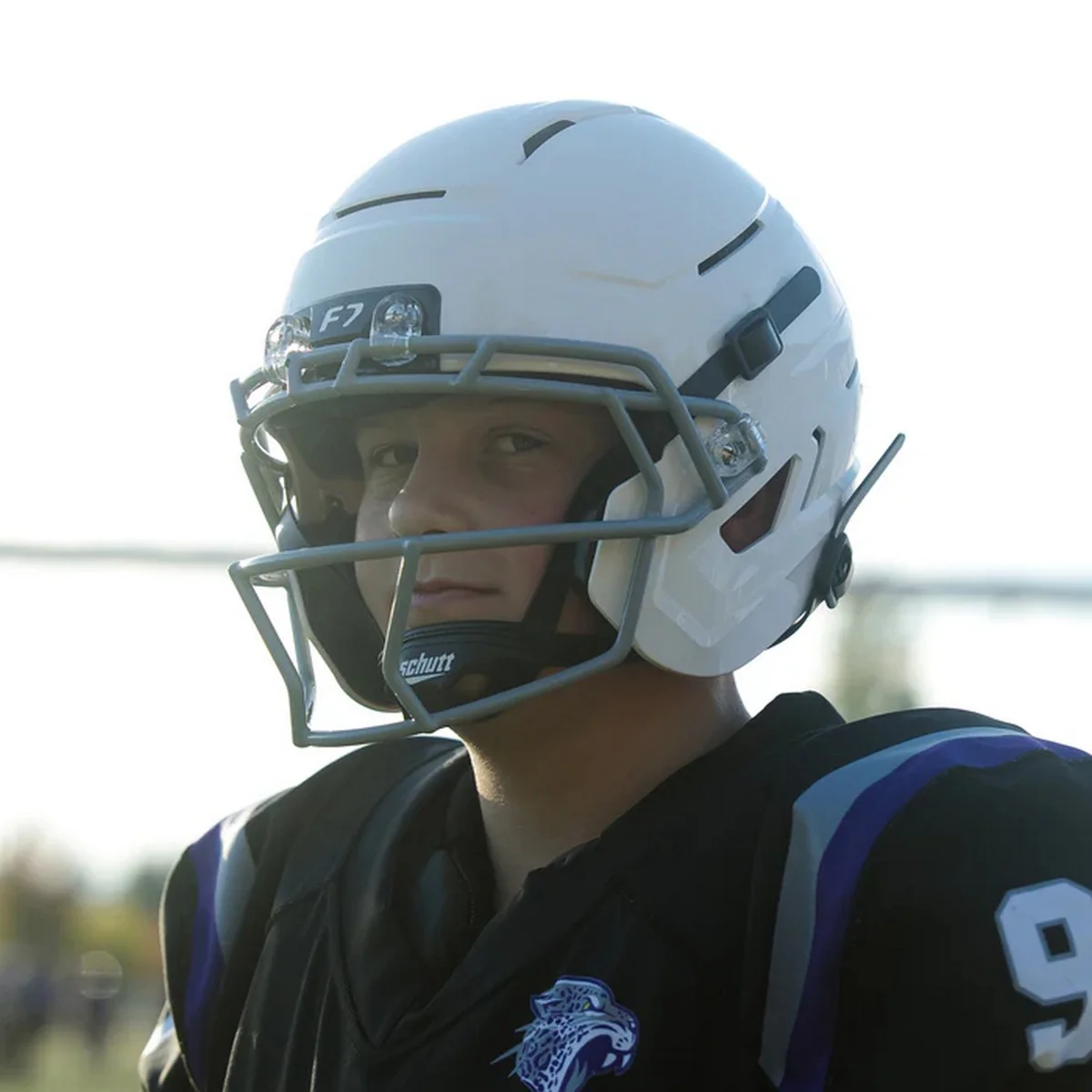 Schutt F7 Air Youth Helmet with Face Mask - Image 3
